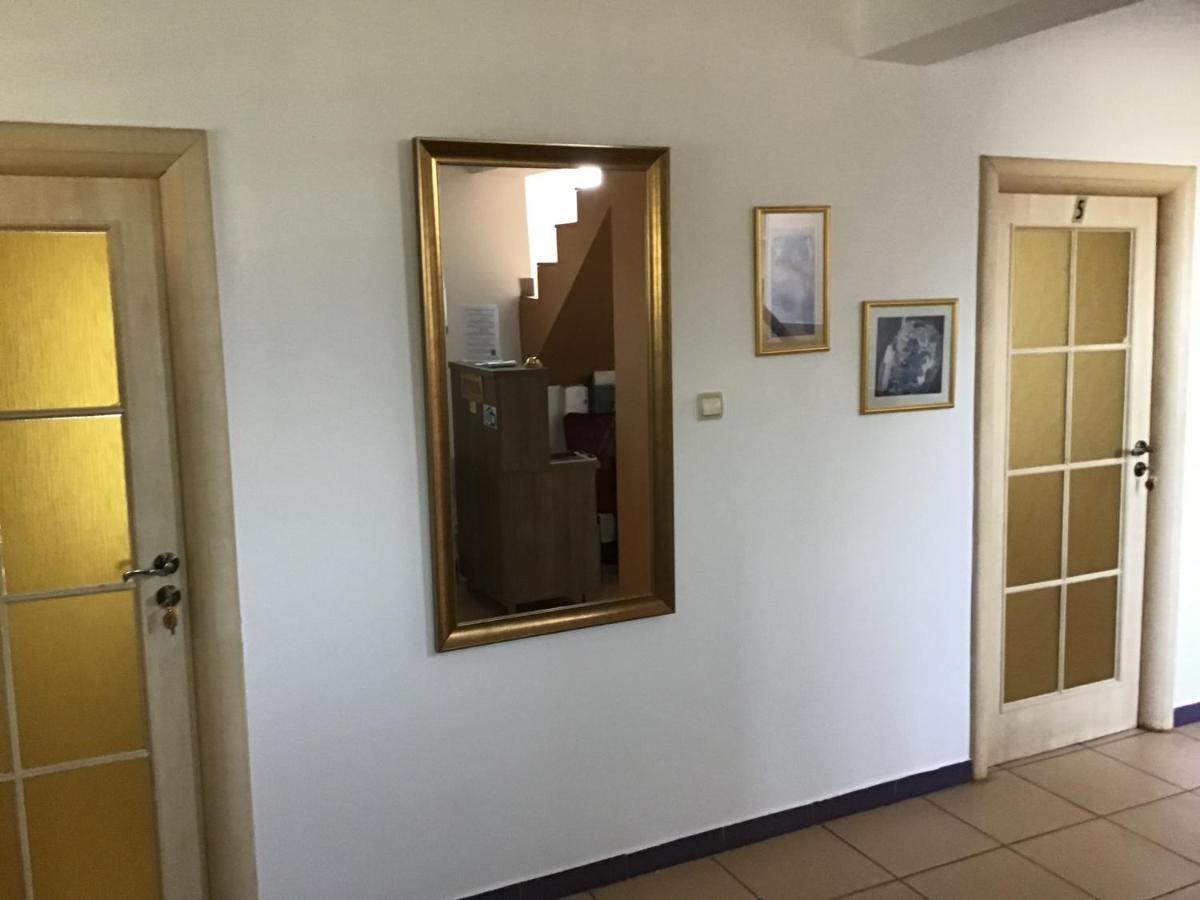 Villa Siret Sendreni Dış mekan fotoğraf